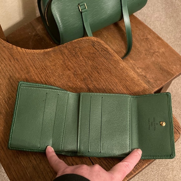 Louis Vuitton Soufflot w/Dust Bag & Elise Wallet Borneo Green Epi Like New! - Picture 14 of 16